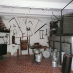 Outils et matériel de fabrication de fromages