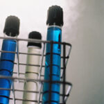 Technicien-de-Laboratoire recherche tubes a essais