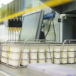 Usine laboratoire analyse des échantillons