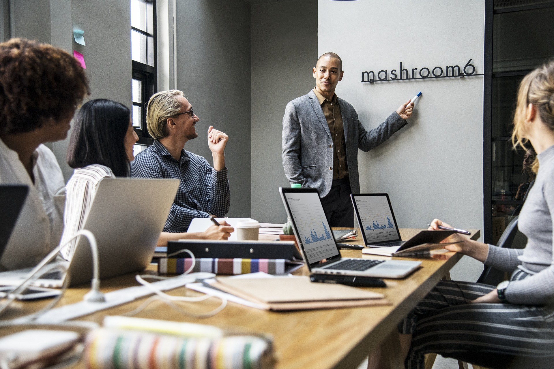 salle de travail, réunion de groupe études