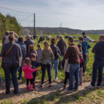 Visite à la ferme, groupe de personnes, enfants, champs, pédagogie