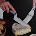 Dépliant le service des fromages en restauration, découpe, couteau, parts, St Nectaire